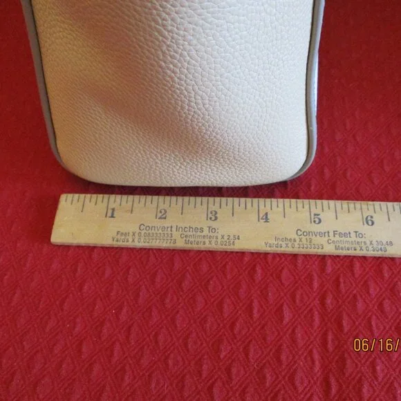 TB McGraw Colorblock Bucket Bag - Picture 10 of 11